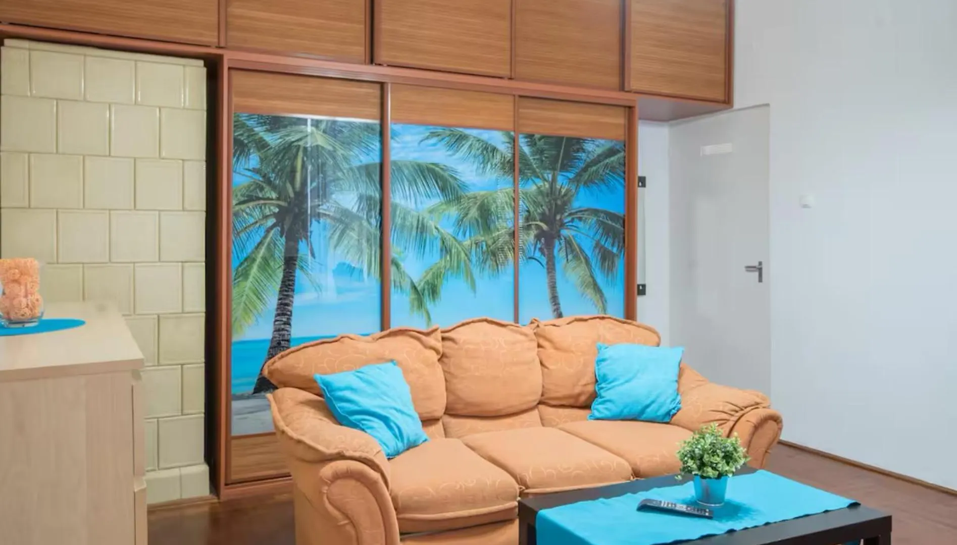 Little Americas Malibu Apartment
