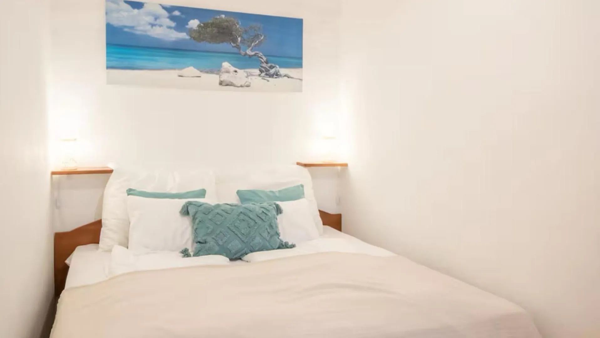 Little Americas Malibu Apartment